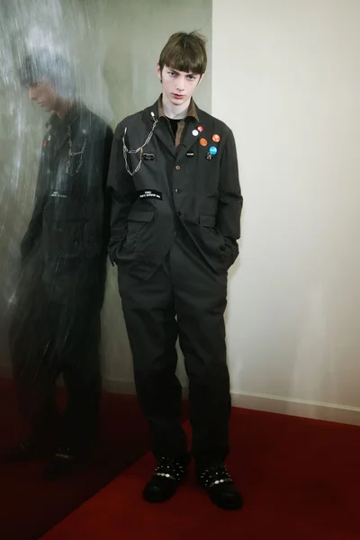 Look 1